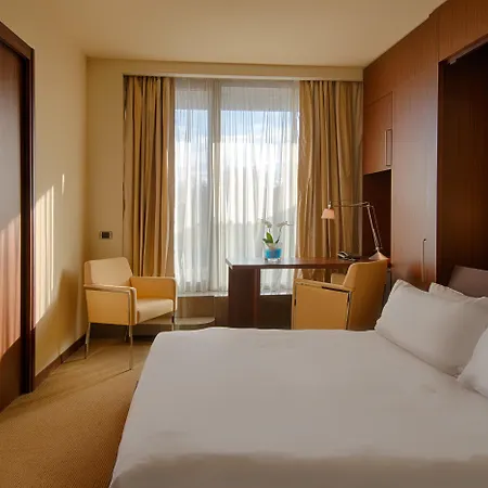 Nh De La Gare Bolonia