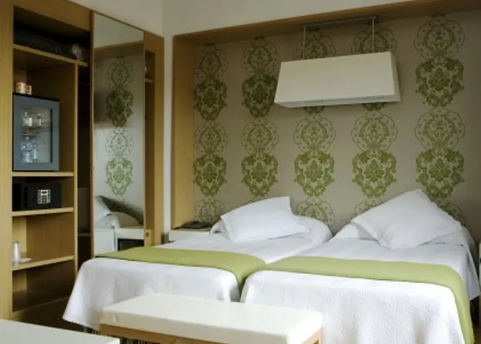 Hotel Nh De La Gare 4*