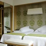 Отель Nh De La Gare 4*
