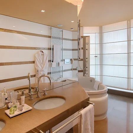 Nh De La Gare Hotel Bolonia