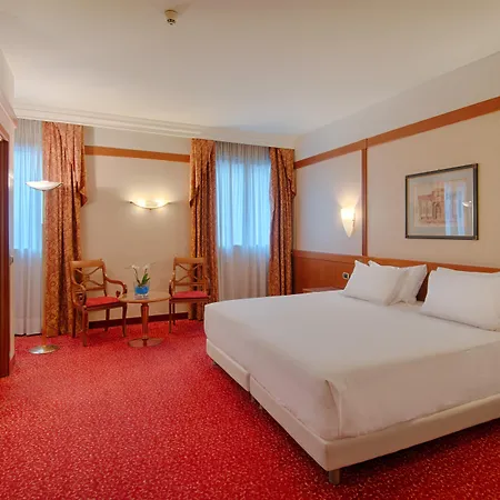 Nh De La Gare Hotel 4*