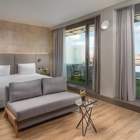 Nh 데 라 가르 볼로냐