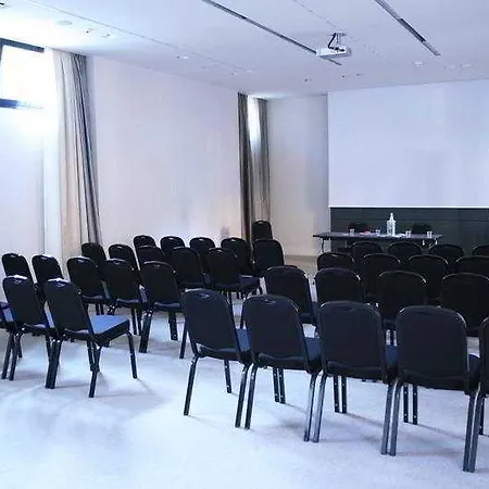 Nh De La Gare Bolonia