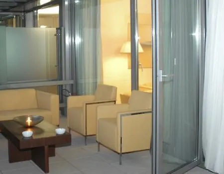 Nh De La Gare Bolonia