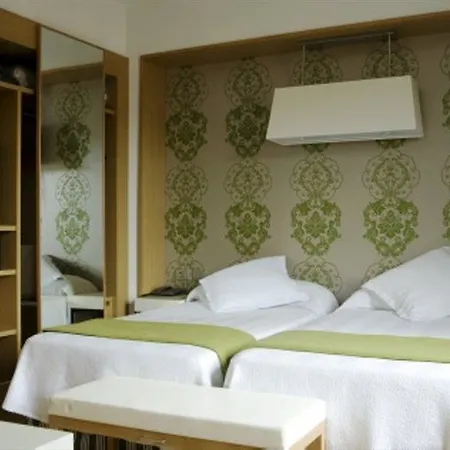 Hotel Nh De La Gare 4*