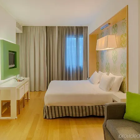 Nh De La Gare Bolonia