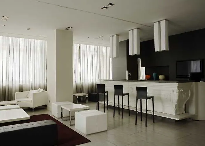 Nh De La Gare Hotel 4*