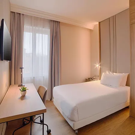 Otel Nh De La Gare