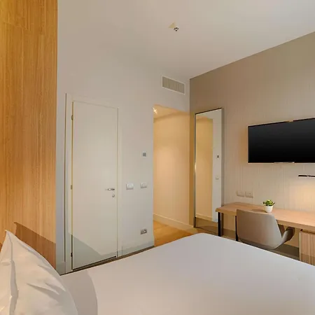Nh De La Gare Otel Bolonya