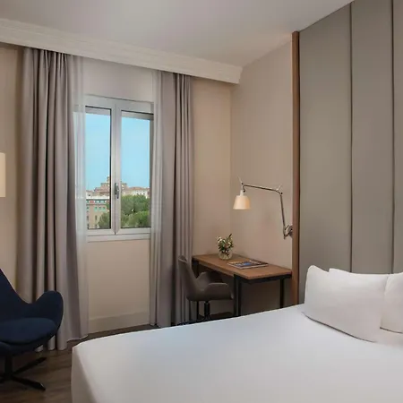Nh De La Gare Otel Bolonya