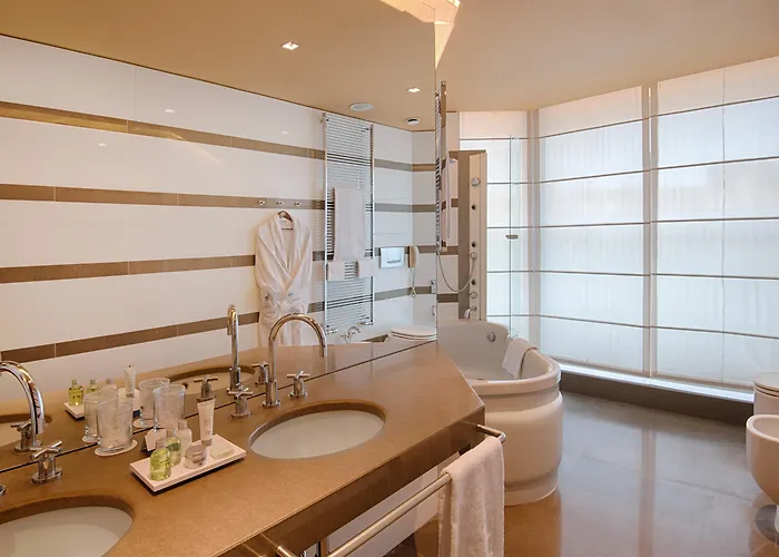 Nh De La Gare Hotel Bolonha