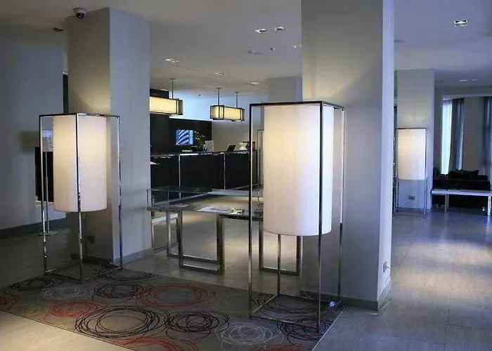 Nh De La Gare Hotel 4*