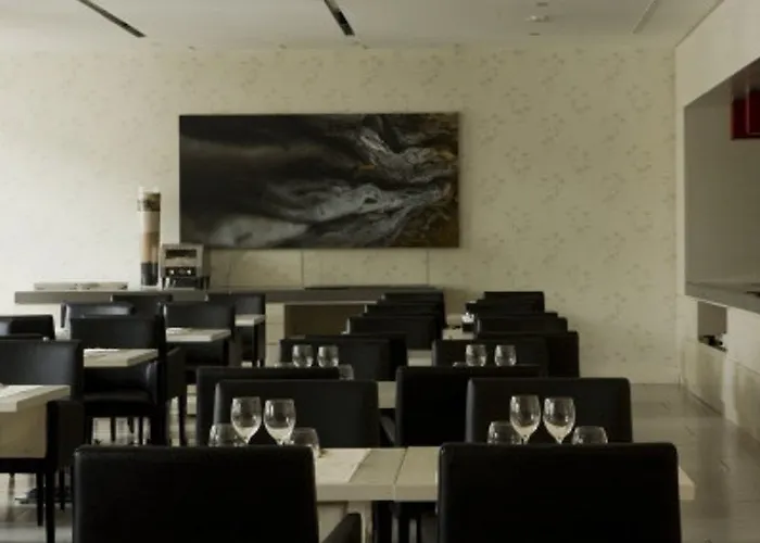 Nh De La Gare Hotel Bolonha